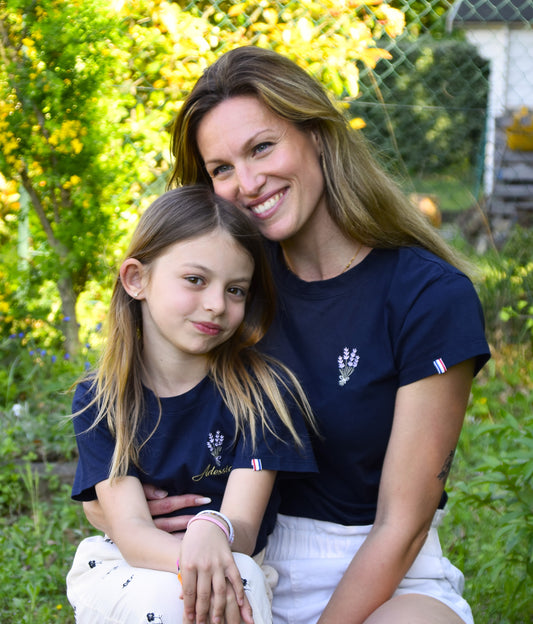 T-shirt bleu marine coton bio brodé — Fabriqué en France | Adessias